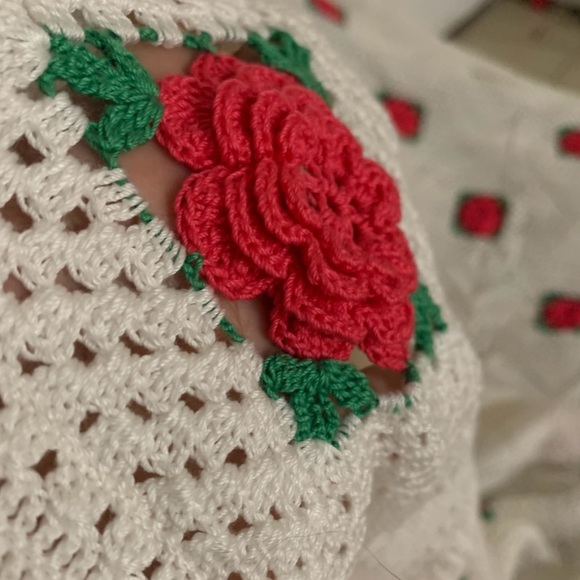 Handmade Crochet Blanket with Red Floral Design - Picture 2 of 11